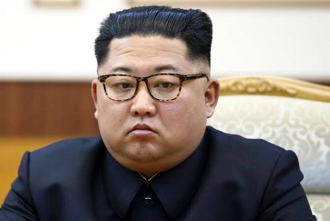 KIM JONG-UN PRESSIONA COREIA DO NORTE PARA PREPARATIVOS DE GUERRA