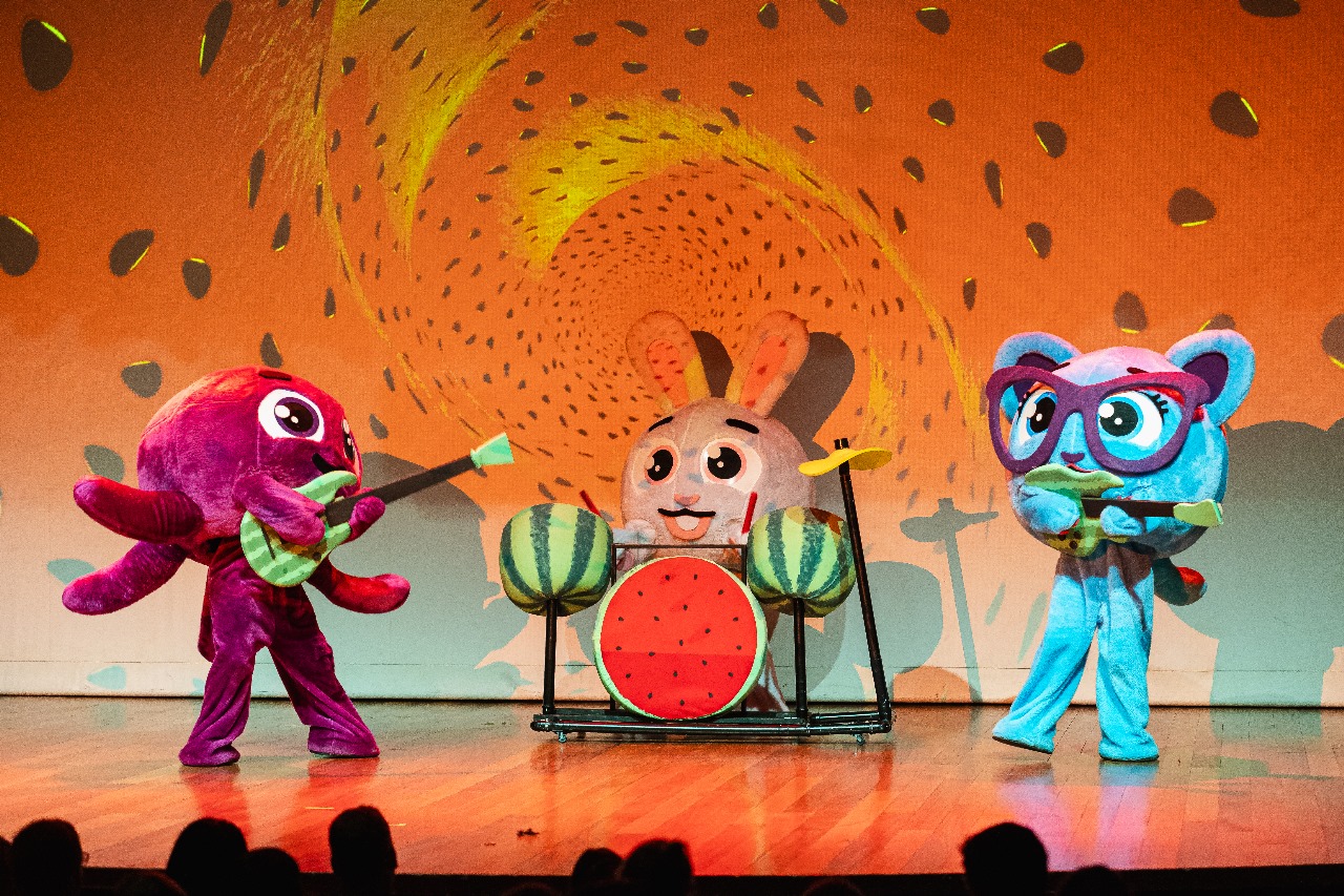 AGENDA CULTURAL: Vitor diCastro, Filarmônica do Vale e Bolofofos animam o fim de semana no Teatro Colinas