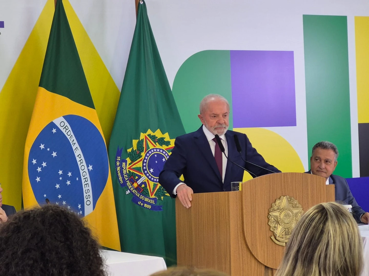 Lula desautoriza líder no Senado e confirma veto a projeto que beneficia condenados pelo 8/1