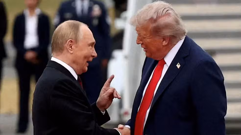 Putin faz alerta sobre possível ação militar dos EUA contra o Irã